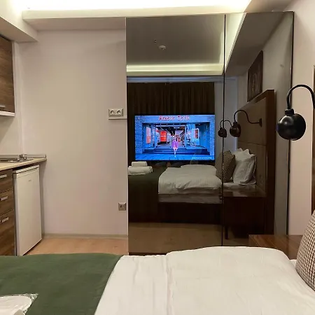 Elegance Hotel apartamentowy 4*