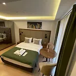 Elegance شقة فندقية
