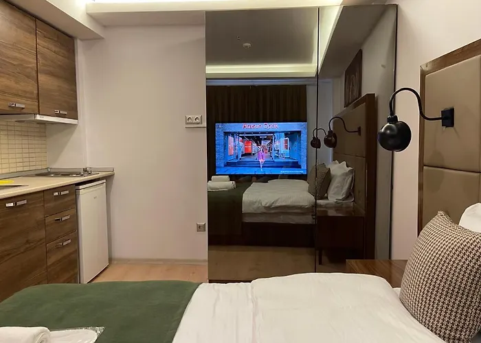 Elegance 公寓式酒店 4*