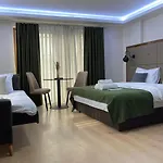 Elegance Aparthotel