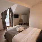 Elegance 4*